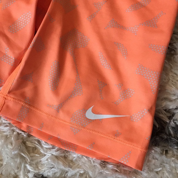 Nike work out shorts - Picture 4 of 4